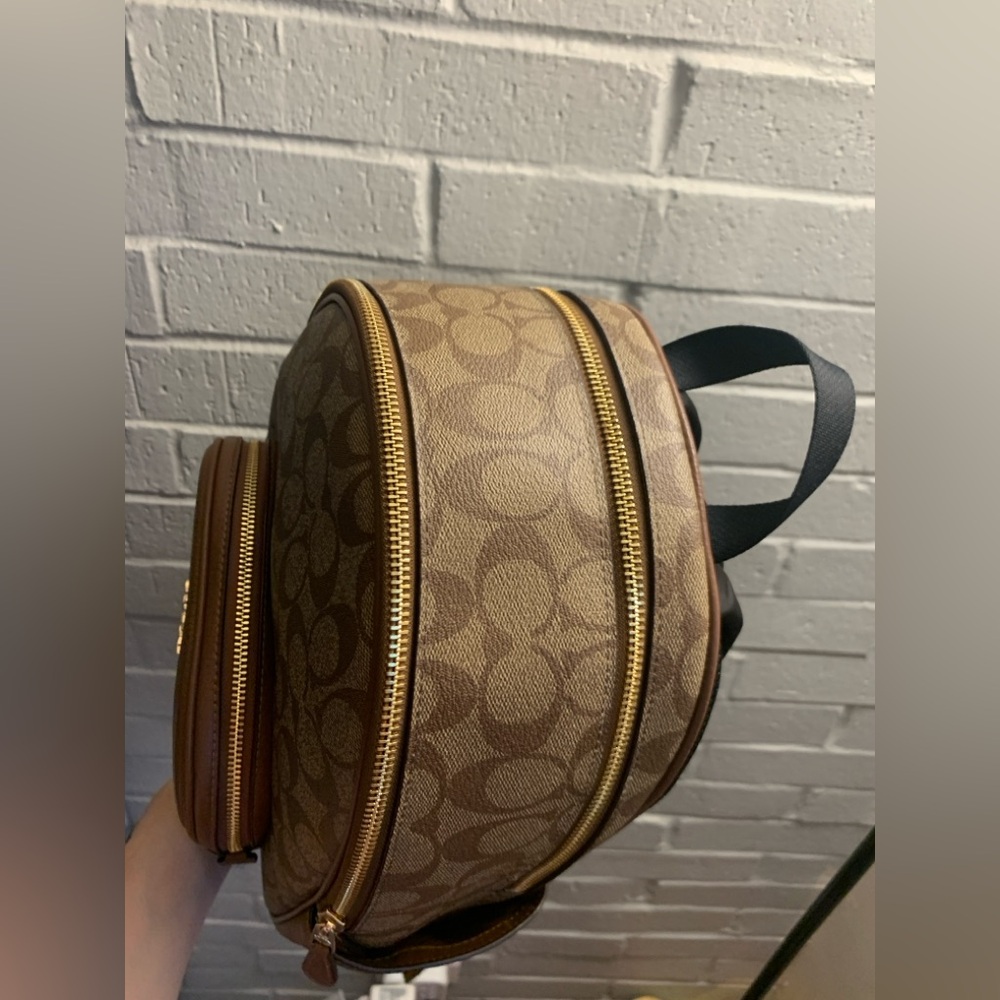 Coach Court Backpack in Signature Canvas - Picture 6 of 12